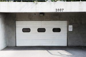 Comment sécuriser sa porte de garage basculante ?