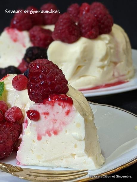 Bavarois au citron, gingembre et fruits rouges.