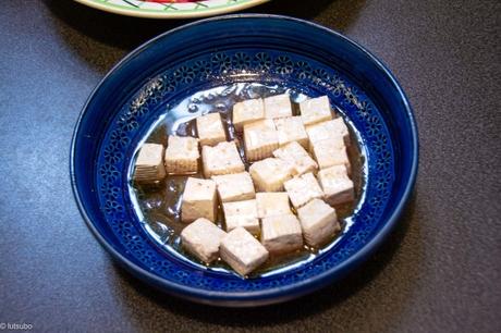 Tofu hellène – Salade grecque végétale