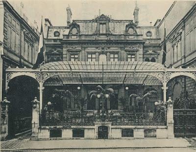Le Roi Louis II souhaita-t-il des photographies des plafonds de l'Hôtel de la Païva ?