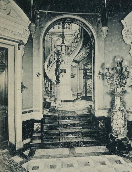 Le Roi Louis II souhaita-t-il des photographies des plafonds de l'Hôtel de la Païva ?