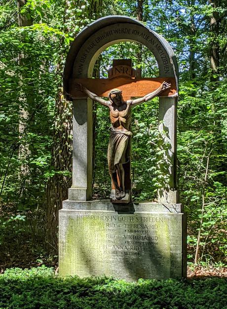 Waldfriedhof München (2) — 12 Pics