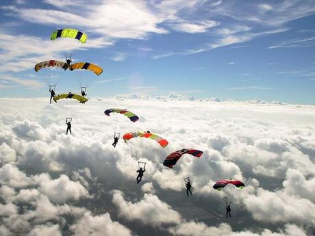 Divers - Les parachutistes