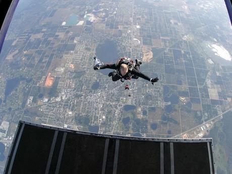 Divers - Les parachutistes