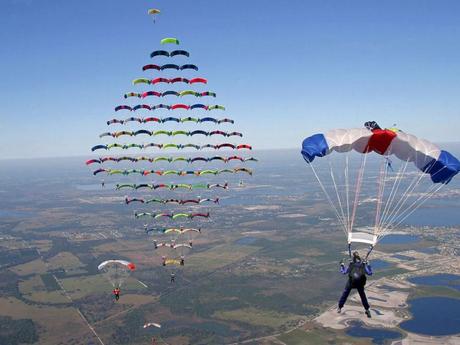 Divers - Les parachutistes