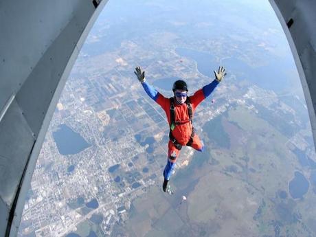 Divers - Les parachutistes