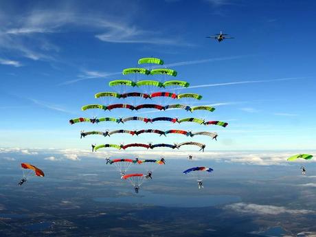 Divers - Les parachutistes