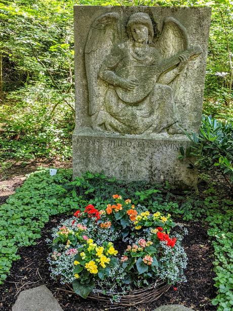 Waldfriedhof in Munich (4) — 12 new PIcs