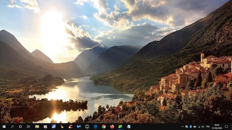 Windows 10, sa barre d'outils et ses fameuses icônes de bureau...