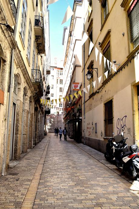 Le quartier des Terreaux, le point de rendez-vous imposant et branché de la Presqu’île… Le quartier des Terreaux, le point de rendez-vous imposant et branché de la Presqu’île…