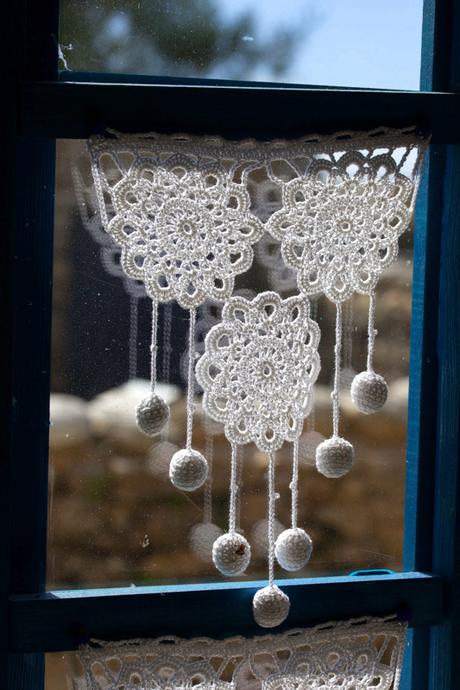 et dans son faible et dans son fort