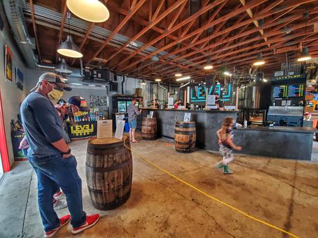 Info bière – Scènes du week-end de réouverture prudente de Portland
– Bière noire Info bière – Scènes du week-end de réouverture prudente de Portland
– Bière noire