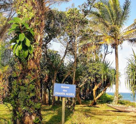 On a a le sens de l'humour aux Pangalanes