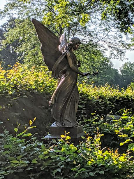 Nordfriedhof München (1) — 11 Pics — Le cimetière du  Nord à Munich