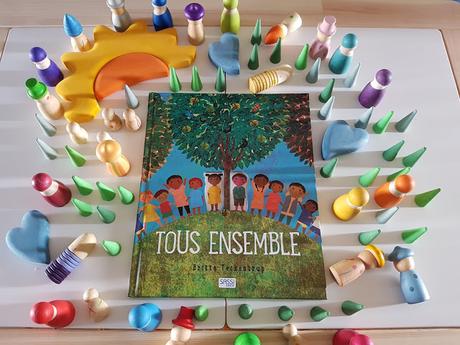 INSTA REVIEW : Tous ensemble ! de Britta Teckentrup ♥ ♥ ♥ Paru chez SASSI JUNIOR