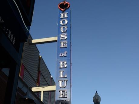Info bière – House Of Blues ouvre un bar sur le toit donnant sur Fenway
 – Bière blonde