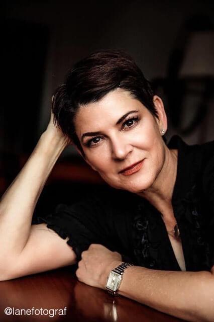 Teaser Reveal : Découvrez un teaser de Smitten de Lauren Rowe Teaser Reveal : Découvrez un teaser de Smitten de Lauren Rowe