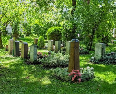 Friedhof Haidhausen (München / Munich) — 17 Fotos