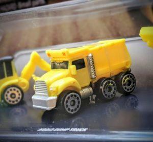 Dump Truck - Constructor #2 - Micro Machines Wicked Cool Toys Hasbro, 2020