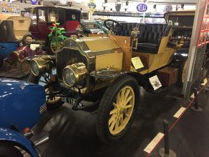 Musée de l’Automobile à Valencay  – cette année : Panhard   les 130 ans
