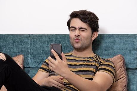 Selfie, Les Garçons, Téléphone