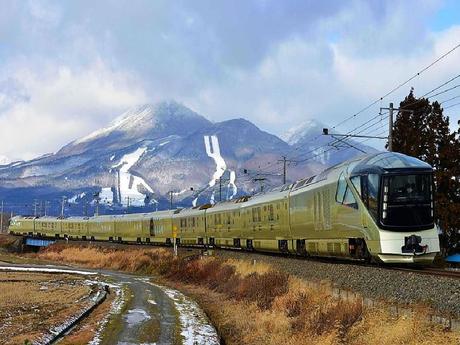 Japon - Shiki-Shima - Un train palace japonais