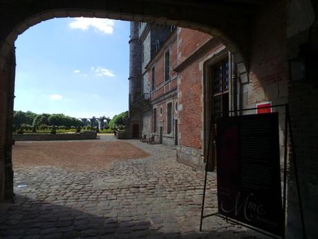 Château Maintenon Françoise d’Aubigné Louis XIV Eure et Loir monument historique Madame de Maintenon