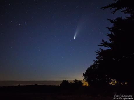 la comète est toujours là avec même des étoiles filantes #Bretagne #Finistère la comète est toujours là avec même des étoiles filantes #Bretagne #Finistère