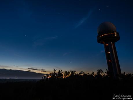 la comète est toujours là avec même des étoiles filantes #Bretagne #Finistère la comète est toujours là avec même des étoiles filantes #Bretagne #Finistère