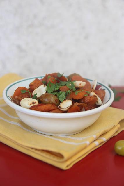 Cuillère et saladier : Tajine de carottes aux olives