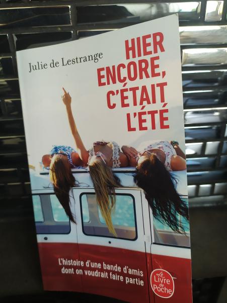 Hier encore, c’était l’été de Julie de Lestrange