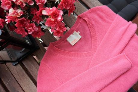 Absolut Cahsmere : le bonheur est dans le green Absolut Cashmere pull cachemire Alexandra bonbon