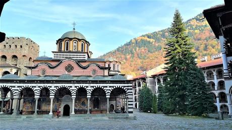 Une salade mich-mach au monastère de Rila Une salade mich-mach au monastère de Rila