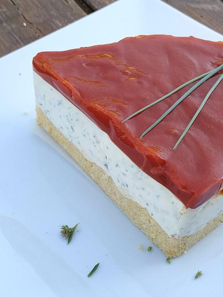 cheesecake salé ail et fines herbes cheesecake salé ail et fines herbes