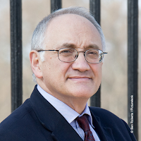 La Reine Elizabeth II et lui