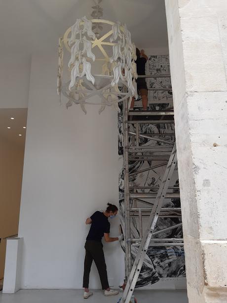 Installation en cours dans le hall du musée Picasso