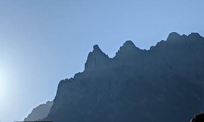 Einen sonnigen Gruß aus Mittenwald — 16 Bilder / photos — Salutations matinales de Mittenwald