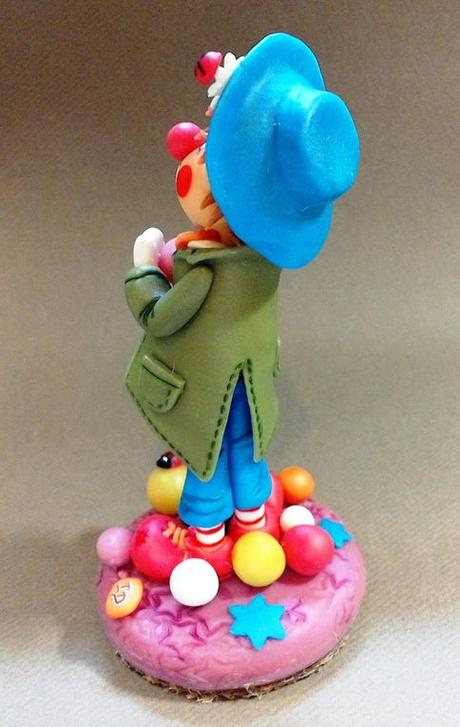 Clown en porcelaine froide