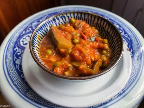 Envie d’Inde (toujours) – Curry d’aubergines et de petits pois