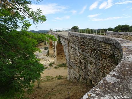 Vacances dans le Vaucluse - De Gordes via Le Pont Julien en direction de Lourmarin