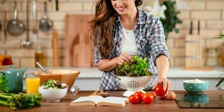 Vivre seul? Voici 6 façons de gérer l'auto-isolation comme un pro 25 Manger sainement