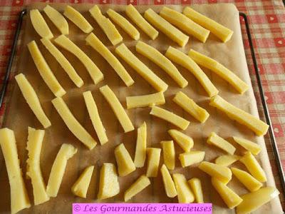 Galettes de lentilles, frites de Polenta et sauce improvisée (Vegan) Galettes de lentilles, frites de Polenta et sauce improvisée (Vegan)