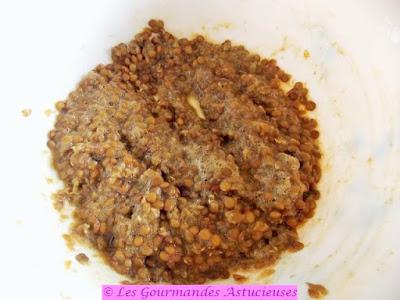 Galettes de lentilles, frites de Polenta et sauce improvisée (Vegan) Galettes de lentilles, frites de Polenta et sauce improvisée (Vegan)