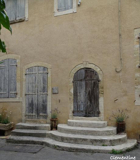 Vacances dans le Vaucluse - Lourmarin, le village d'Albert Camus