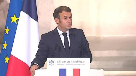 Au Panthéon de la République, Emmanuel Macron défend le droit au blasphème
