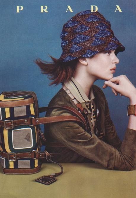 Les plus belles campagnes Prada depuis 1990 Les plus belles campagnes Prada depuis 1990