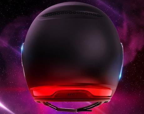 kosmos-smart-helmet-motorcycle-connected-safety-designboom04