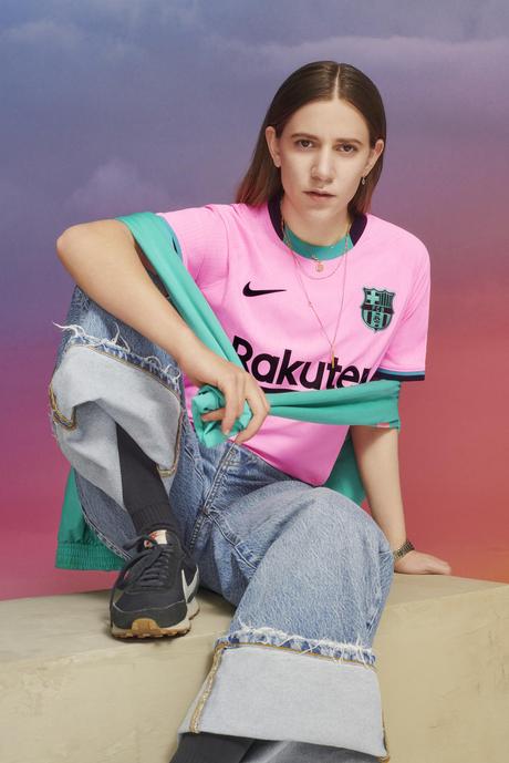 Nike dévoile le maillot third du FC Barcelone et de 7 autres clubs Nike dévoile le maillot third du FC Barcelone et de 7 autres clubs