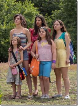 61226-LE_SORELLE_MACALUSO__THE_MACALUSO_SISTERS__-_Official_Still__16_