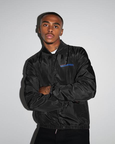 La chouette OVO se dédouble pour une collaboration avec DSQUARED2 La chouette OVO se dédouble pour une collaboration avec DSQUARED2